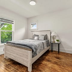 The Big City Stay | Sleeps 11 | Walkable Location