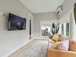 Modern Studio Apartment Near Hospitals - Image 3