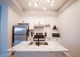 Cozy & Stylish One-Bedroom Apartment Near Downtown Moncton - Image 2