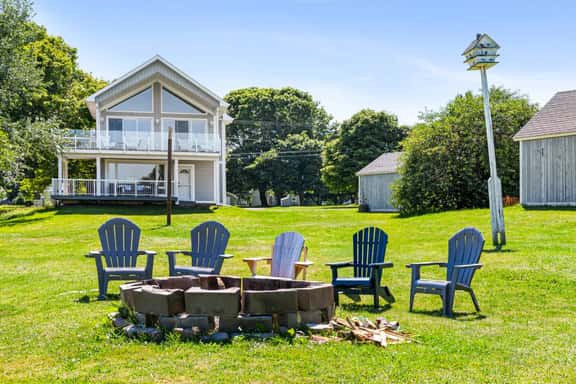 Sea La Vie- Ocean View Vacation Home - Image 1