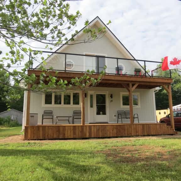 Get-A-Way Beach Chalet - Image 1