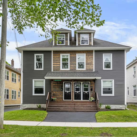 Clean & Modern 1BR | 4 Guests | Parking & Wi-Fi - Image 1