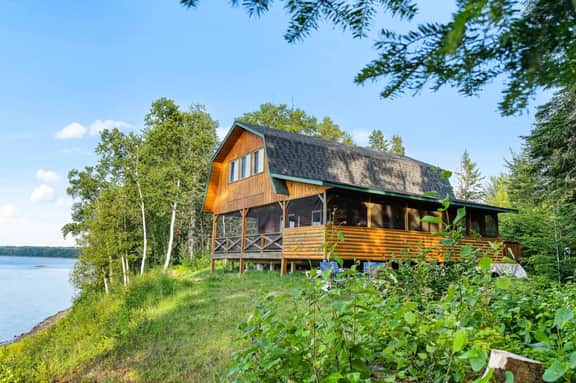 Knotty Pines 4 Bedroom with Waterfront Views - Image 2