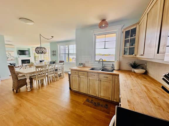 Coastlines Retreat · Ocean Views · Sleeps 9 - Image 2