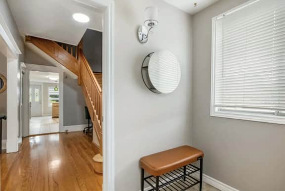 3-Bedroom Stay near Hospitals - Image 2